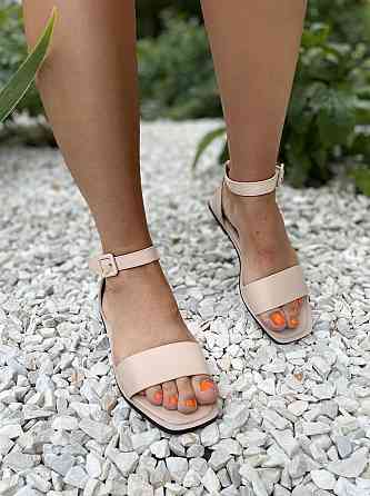 Loretta Бежеві босоніжки літні жіночі на низькому ходу з еко-шкіри LORETTA Z118-3 р. 36-41 Коломыя