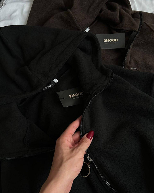 Женский теплый комбинезон на молнии с капюшоном из двухстороннего флиса Одесса - изображение 4