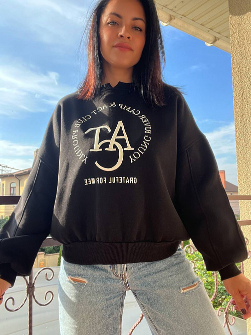 Свитшот женский OLIVIA 2479 широкий оверсайз утепленный вышивка рисунок one size, черный, one size Киев - изображение 1