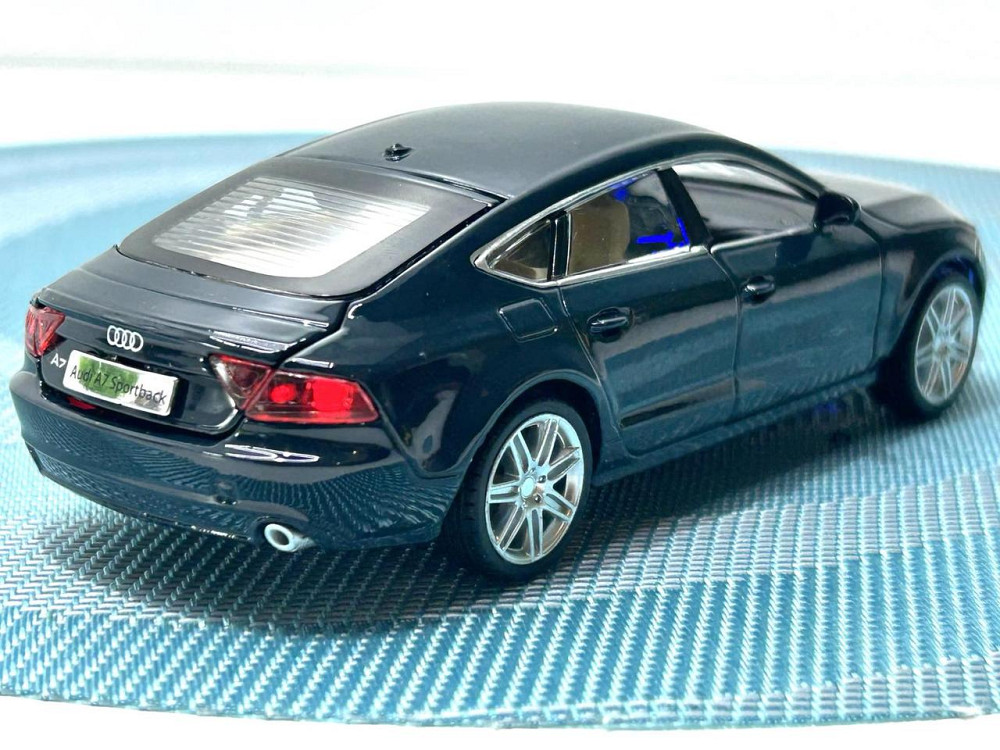 Машина металева Автопром Audi A7 Sportback світло звук відчиняються двері 1:32 Синя (68319) Чернигов - изображение 4