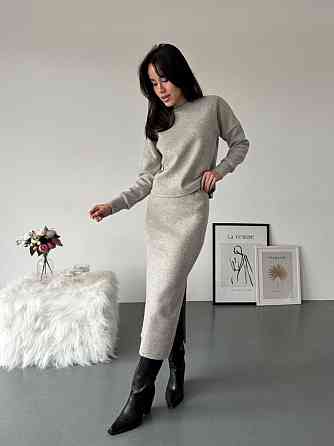 Женский стильный теплый костюм двойка с разрезом сбоку Бежевий, 42/44 Одесса