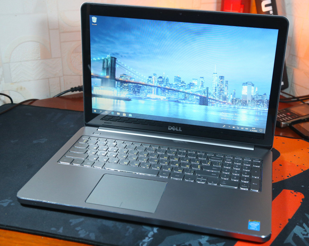 Алюминиевый сенсорный ноутбук Dell Inspiron 7537 15.6