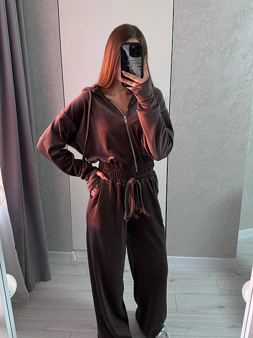 Женский повседневный костюм из качественного велюра двойка Шоколад Одесса - изображение 6
