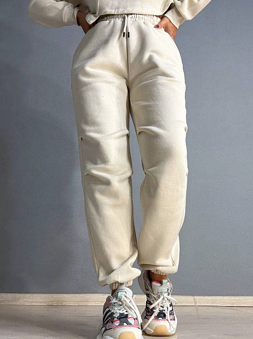 Костюм женский Quzen 490-480 укороченный свитшот с карманом и джогеры утепленный светло бежевый, світло-бежевый, L Киев - изображение 15