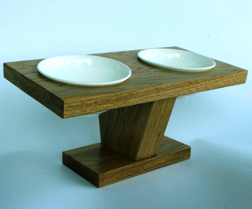 Подставка под миски для кошек 