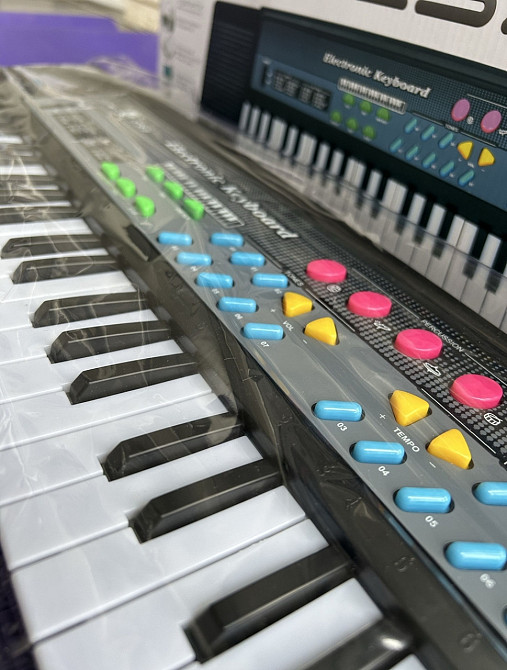 Синтезатор (новый) с микрофоном. Харьков - изображение 4