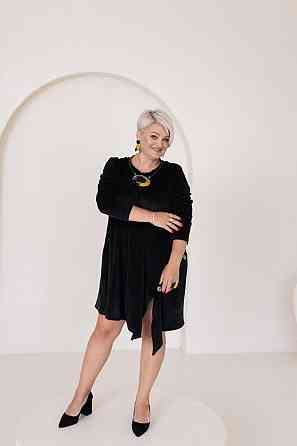 Жіноча стильна коротка сукня батал із королівського велюру Чорний, 60/64 Одеса