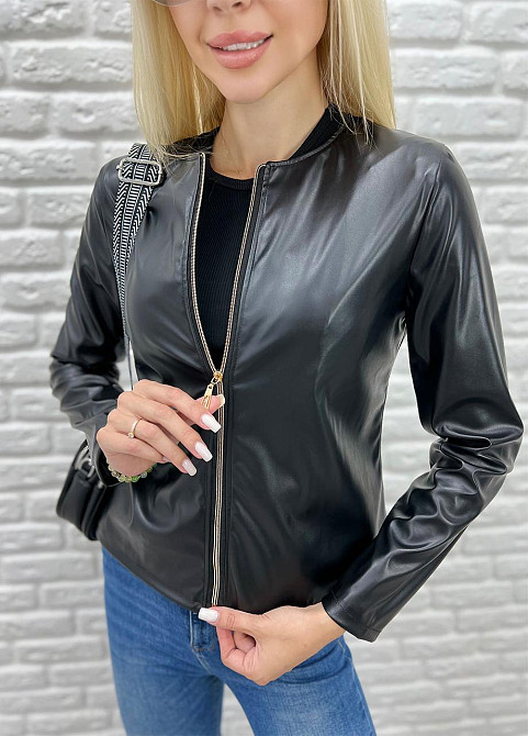 Тонка демісезонна куртка-жакет з екошкіри "Karo" оптом I Норма 48, Чорний Київ - фото 3