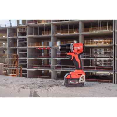 Шуруповерт Milwaukee ударный M18 BLPDRC-202C, 60.5 Нм, 2x2Ah, кейс (4933492822) Винница