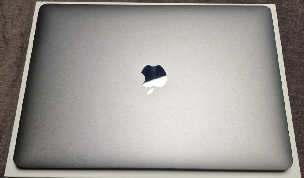 Ноутбук: MacBook Pro 13 8/128Gb. Touch Bar. Київ - фото 3