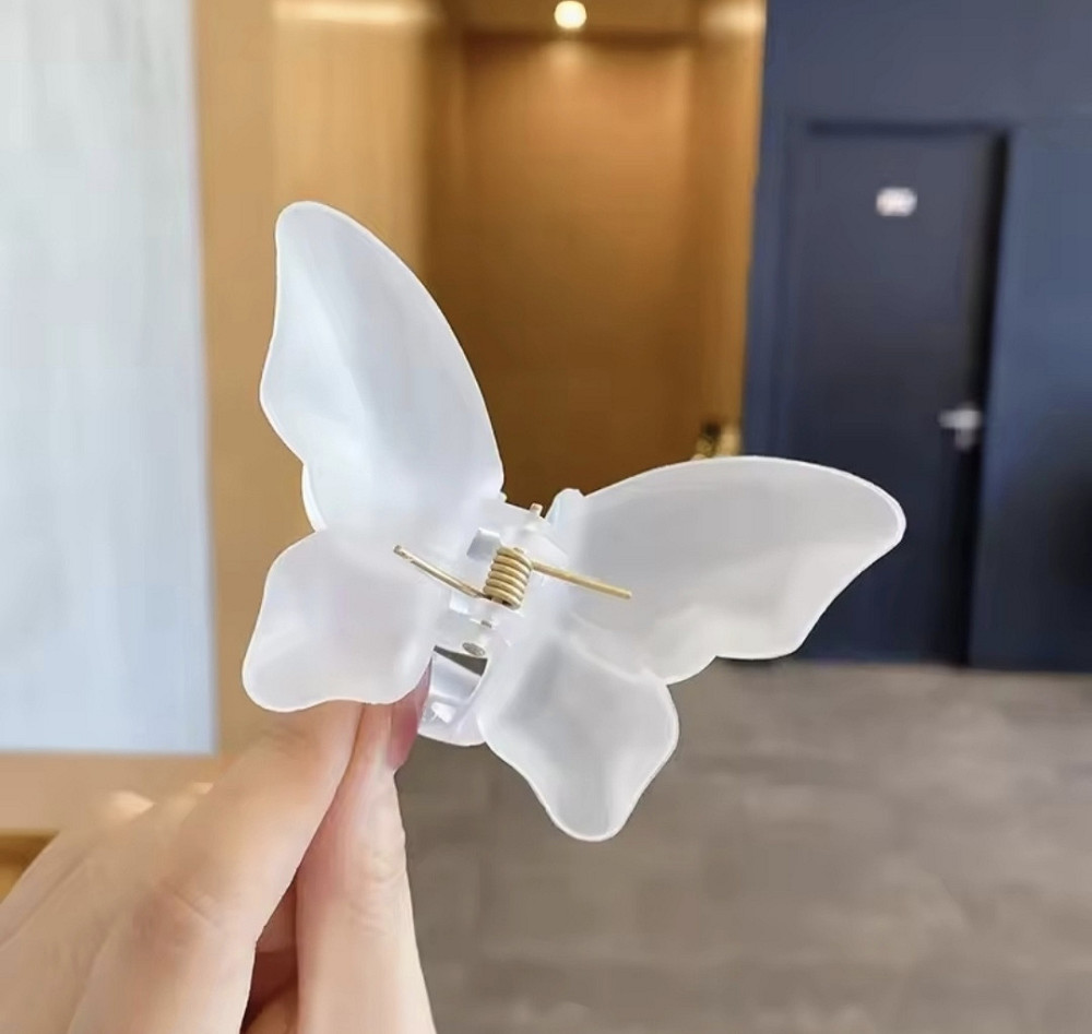 Заколка-крабік метелик матовий Білий Смела - изображение 1