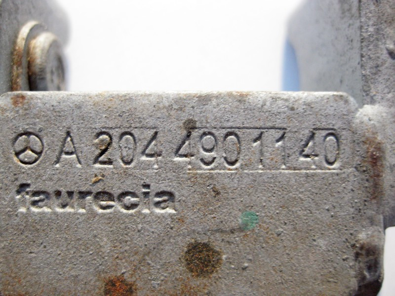 Mercedes-Benz  A2044901140 Кронштейн каталізатора до двигуна OM651 R4 2.2 cdi C-Clas W204 E-Class W212 C207 S-Class W221 CLS C218 Одеса - фото 3