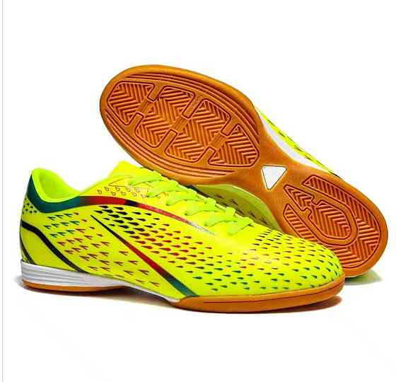 Футзалки X CAROC  31 32 33 34 35 36 37 38 39 40 Львов