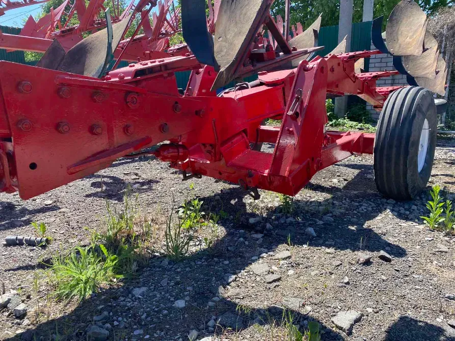 Плуг 8 корпусний оборотний причіпний Vogel & Noot Дніпро - фото 3