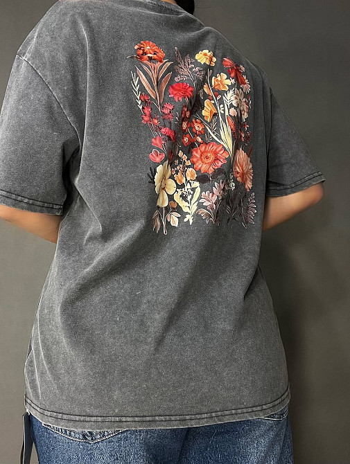 Футболка женская A-N 27005 тай-дай вареная с цветочным принтом на спине, серый, one size Киев - изображение 6