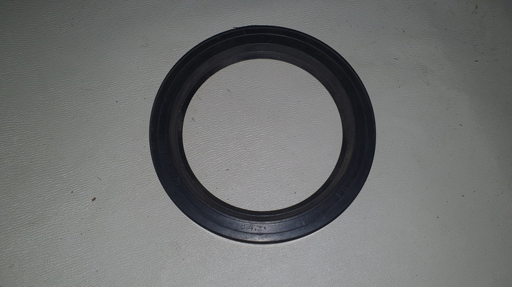 Сальник редуктора заднего моста МАЗ. Беларусь. 75*100-1.2. 500А-2402052. Харьков - изображение 1