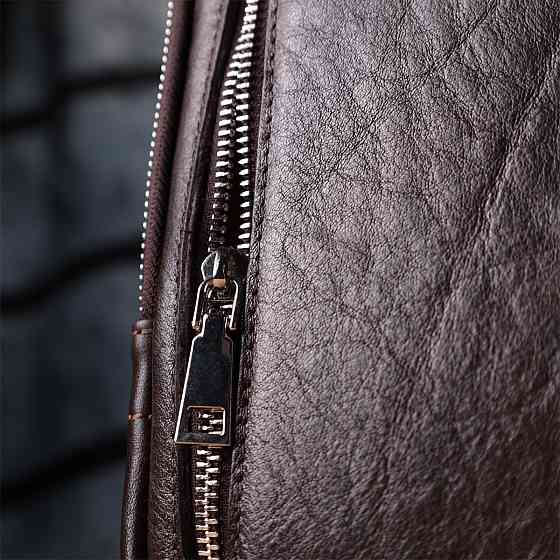 Мужская прямоугольная сумка бананка из гладкой натуральной кожи GRANDE PELLE 22880 Коричневый Киев