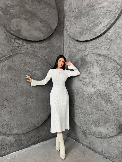 Женское базовое миди платье машинная вязка Молочный Одесса - изображение 3