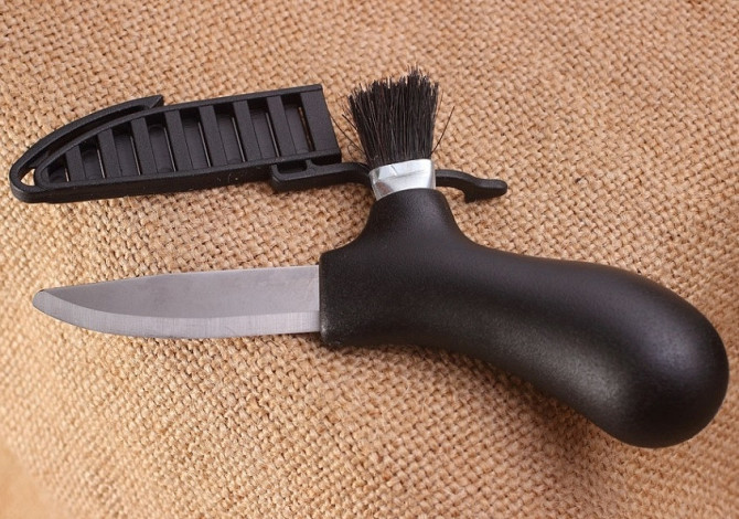 Ніж для грибів із щіткою Morakniv "Karl-Johan Mushroom" Black (10906) Нержавіюча сталь Нововолинськ - фото 3