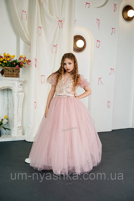 Пудровое нарядное платье 134-146 Кривой Рог - изображение 1