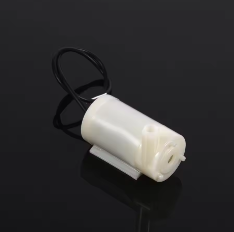 Погружний насос для поливу акваріума та фонтанів Київ - фото 8