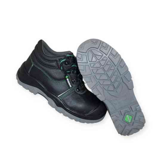 Черевики Boston Light захисні, нар. 44 шкіра, антиковзкі, легкі, підкладка поліестер Мукачево