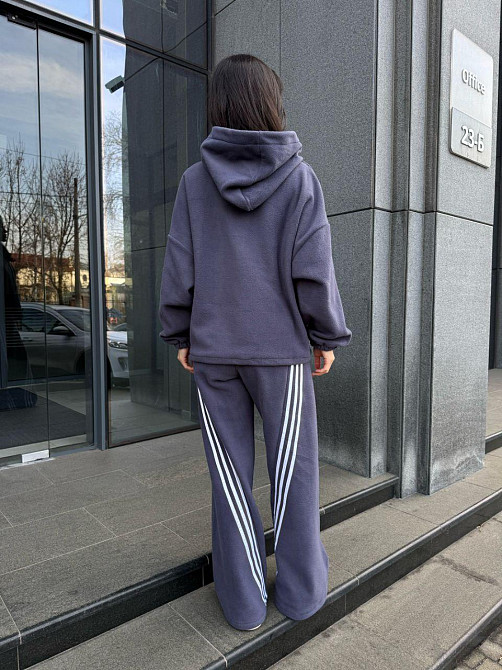 Женский теплый костюм двойка с лампасами из турецкого флиса Серый, 46/48 Одесса - изображение 7