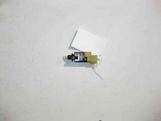 Mercedes-Benz  A0015456709 Вимикач стоп-сигналу на педалі гальма "жаба" CLS C219 E-Class W211 B-Class W245 A-Class W169 Vito W639 Sprinter W Одеса