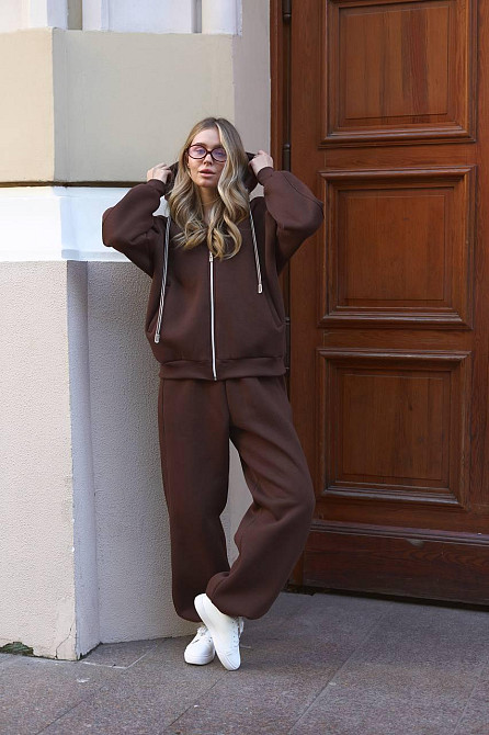 Жіночий прогулянковий теплий костюм: кофта та штани з турецької тринитки на флісі Шоколад Одеса - фото 1