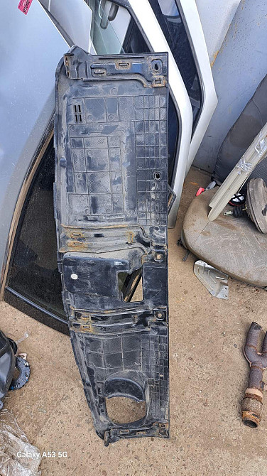 Накладка замка капота Kia Sorento Київ - фото 2