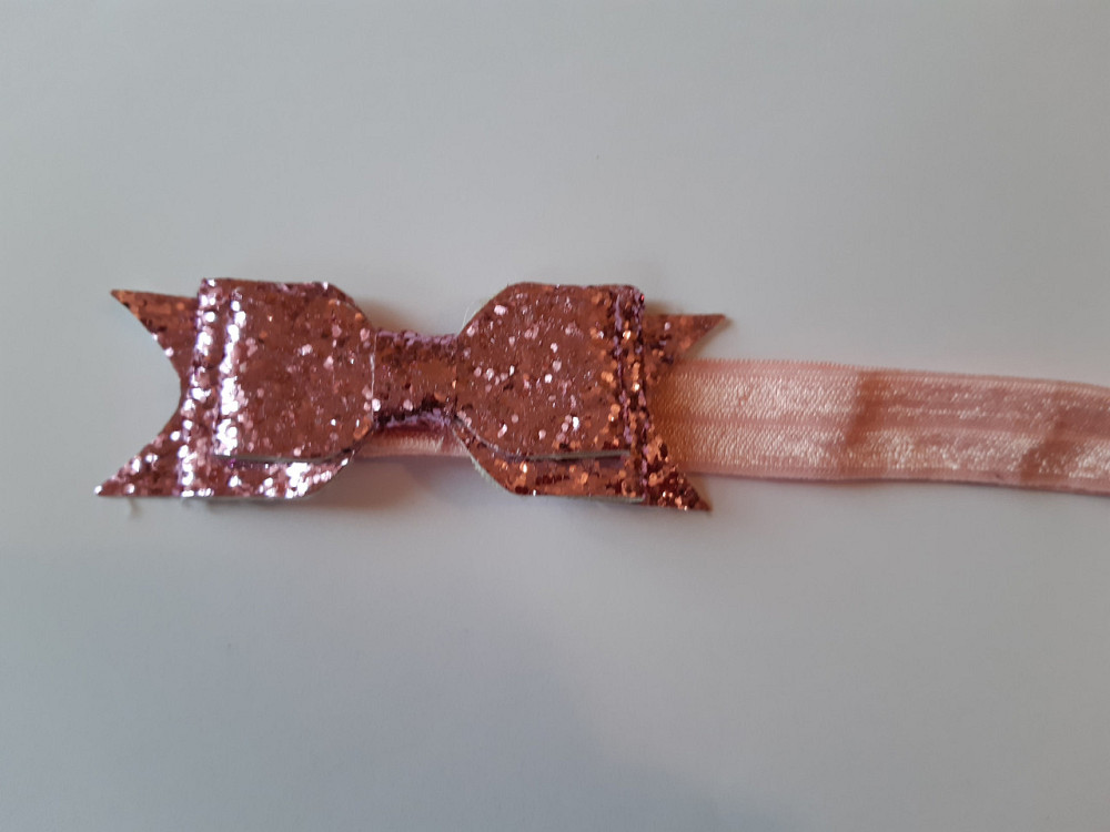 Пов'язка дитяча з блискітками світло-рожева - розмір універсальний (на резинці), бантик 9см Київ - фото 1