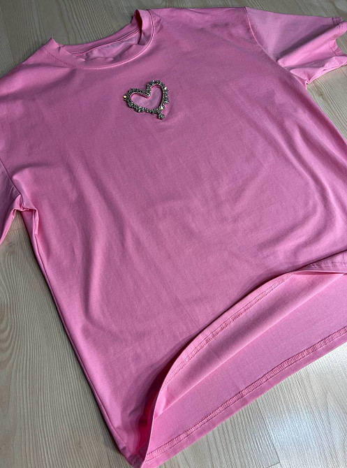Футболка женская A-N 27009 оверсайз с вырезом в форме сердца с камнями, розовый, one size Киев - изображение 6