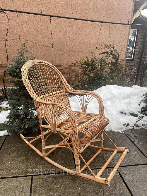 Крісло-гойдалка плетена з підставкою для ніг Київ - фото 2