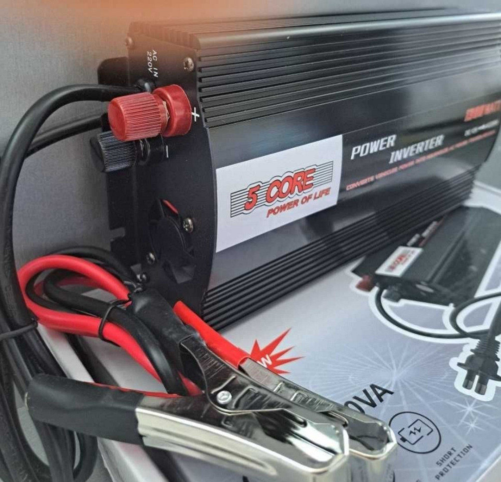 Безперебійник Інвертор із зарядкою 1300W 15 А Перетворювач 12V на 220 V. Київ - фото 3