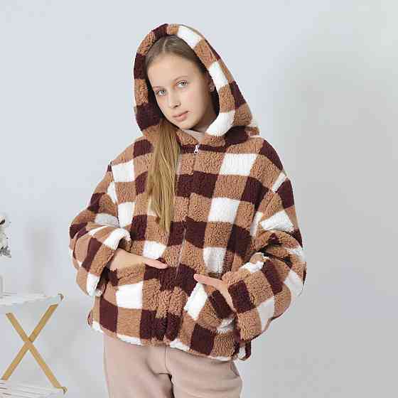 Жіноча тепла шубка тедді в коричневу карту з капюшоном 52/54 Кам'янець-Подільський