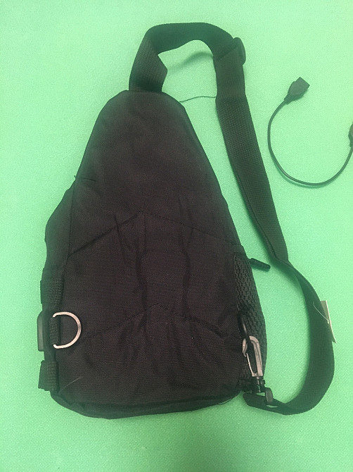 Мужская сумка тактическая через плечо черная, нагрудная сумка, размер 35*21см, 3 кармана, с USB шнуром Киев - изображение 3