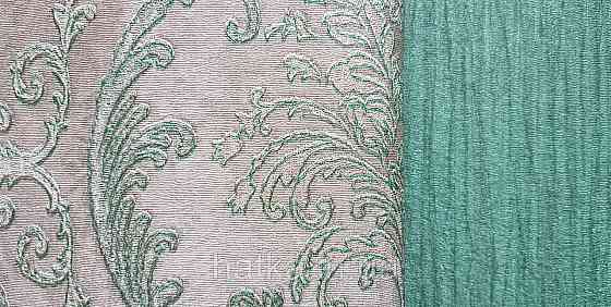 Шпалери вініл на флізеліні AdaWall Seyyah 1.06х10 вензелю завитки великі структурні смарагдові срібло на сірому Київ