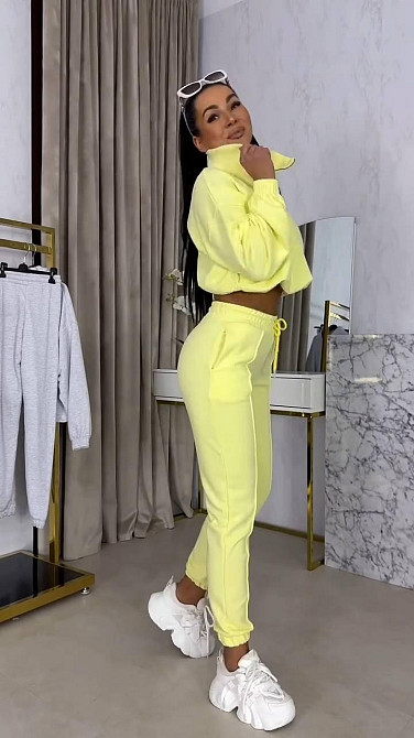 Женский плюшевый прогулочный костюм двойка из велюра Желтый, 50/52 Одесса - изображение 4