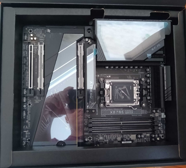 Материнська плата GIGABYTE X870E AORUS XTREME Київ - фото 1