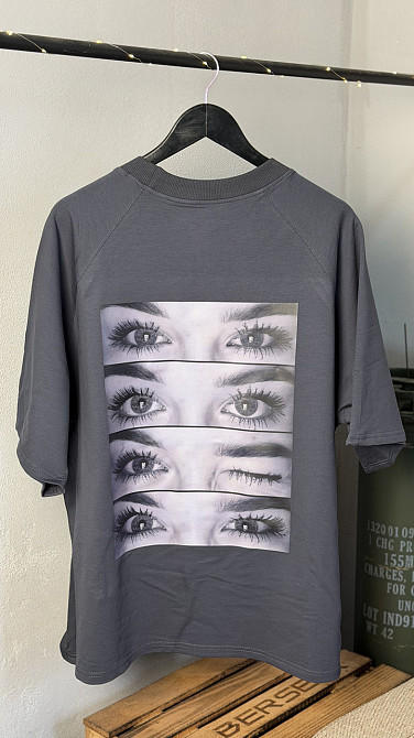 Оверсайз щільна футболка «Очі коханої» з фото Чернівці - фото 3