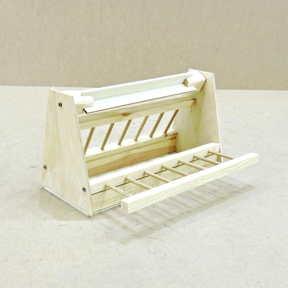 Деревянная кормушка для голубей 