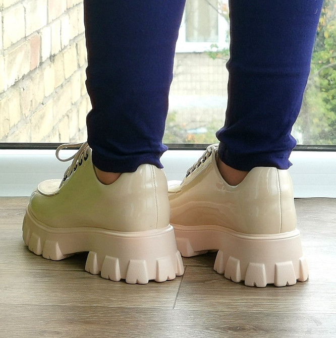 Жіночі Бежеві Туфлі Кросівки на Танкетці Сліпони Лакові Мокасини (розміри: 36,37,38,39,40,41) — 6-20 Дніпро - фото 7