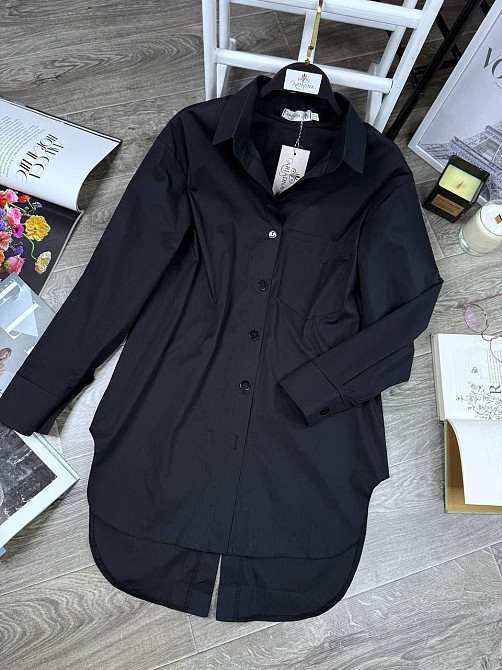 Женская базовая удлиненная рубашка с пуговицами по спине турецкий коттон Чорний, 46/48 Одесса - изображение 1