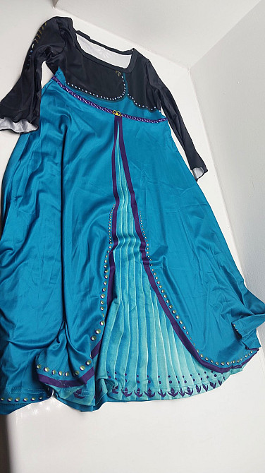 Сукня принцеси Анни 