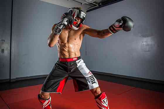 Боксерский шлем TITLE MMA Command Full Black/Red/White M Киев