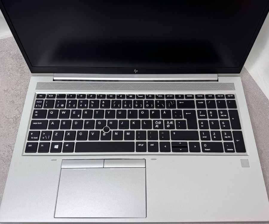 HP EliteBook 850 G8 /i5-1145G7/ 16GB / 512GB SSD /15.6