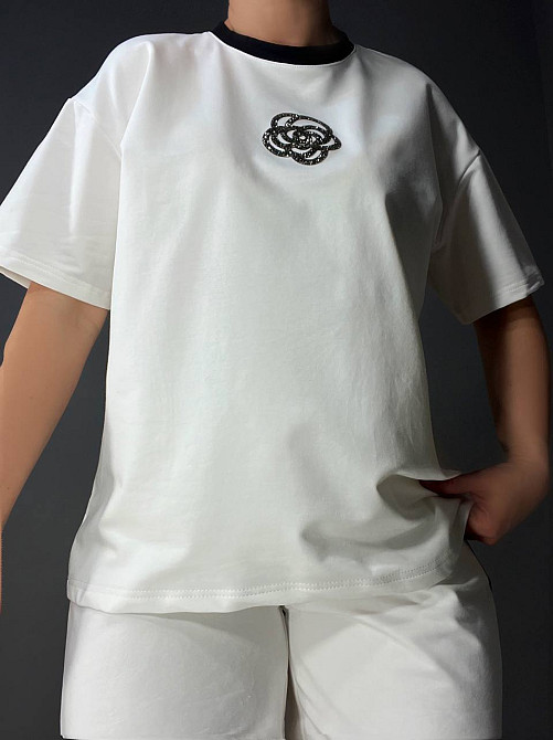 Костюм жіночий Saint Wish 385 футболка з шортами квітка камінці оверсайз білий, білий, XL Київ - фото 14