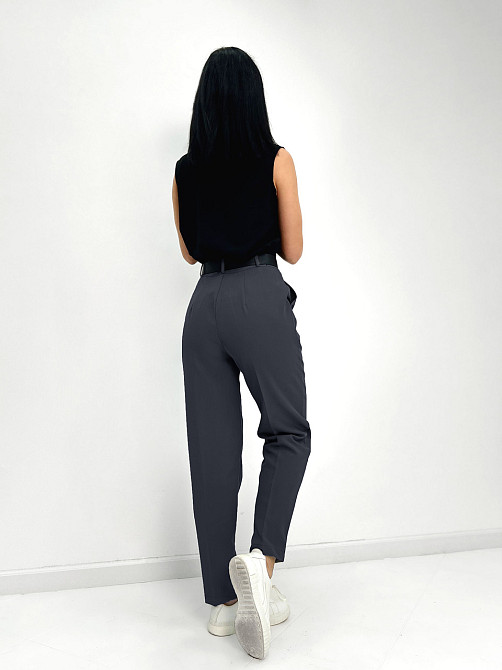 Женские брюки классического кроя 