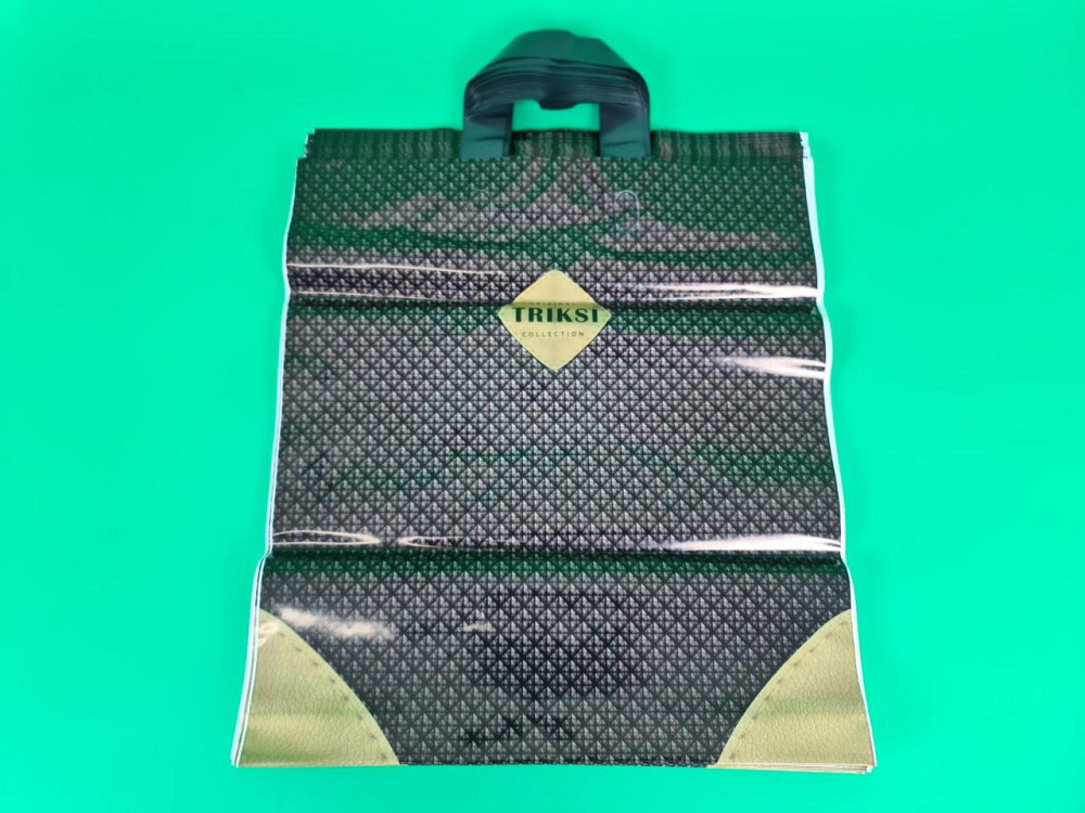 Пакет із петльовою ручкою середній щільний ламінований "Триксі 735" (40х45+3) 95 мк КВС (50 шт) Харків - фото 1