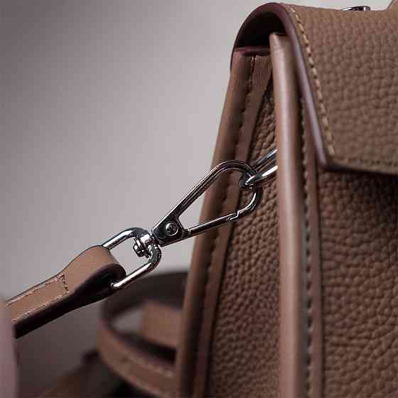 Женская сумка с геометрическим клапаном из натуральной кожи Vintage 22630 Коричневая Киев